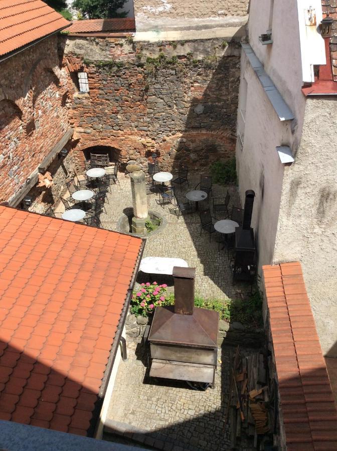 Hotel U Zlateho Andela Пардубице Екстериор снимка